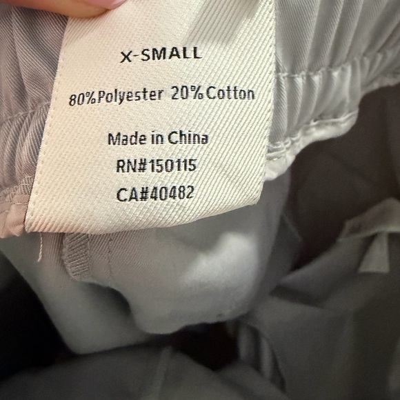 Varley Eastwood Cargo Pants Gray XS Drawstring Zip Hem NWT - Picture 7 of 8